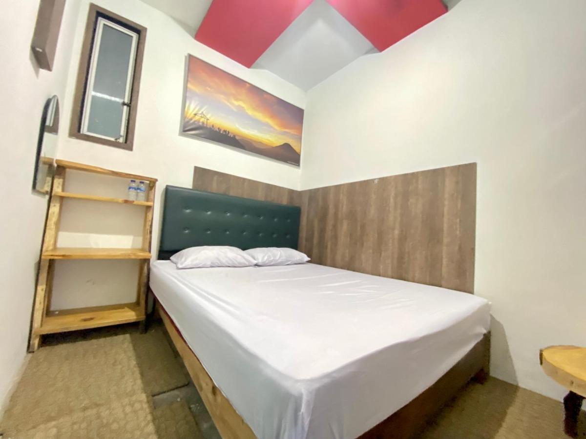 Homestay Batu Kelir Syariah Dieng Mitra Reddoorz Diyeng Exterior foto